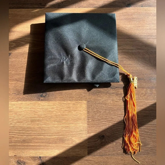 🔥4/$20 Vintage Graduation Cap 2008 - Picture 2 of 6
